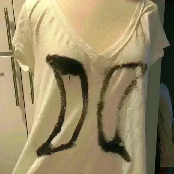 Hurley Key Hole T-Shirt - Picture 2 of 5